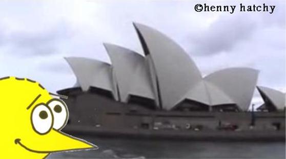 henny hatchy Sydney Opera House Opernhaus Australien henny hatchy Sniggel Geschenk Henny hatchy Sniggel Wyrm Plumbee jimjams Küken Spinne Schnecke Hummel Regenwurm Wurm Comic Cartoon